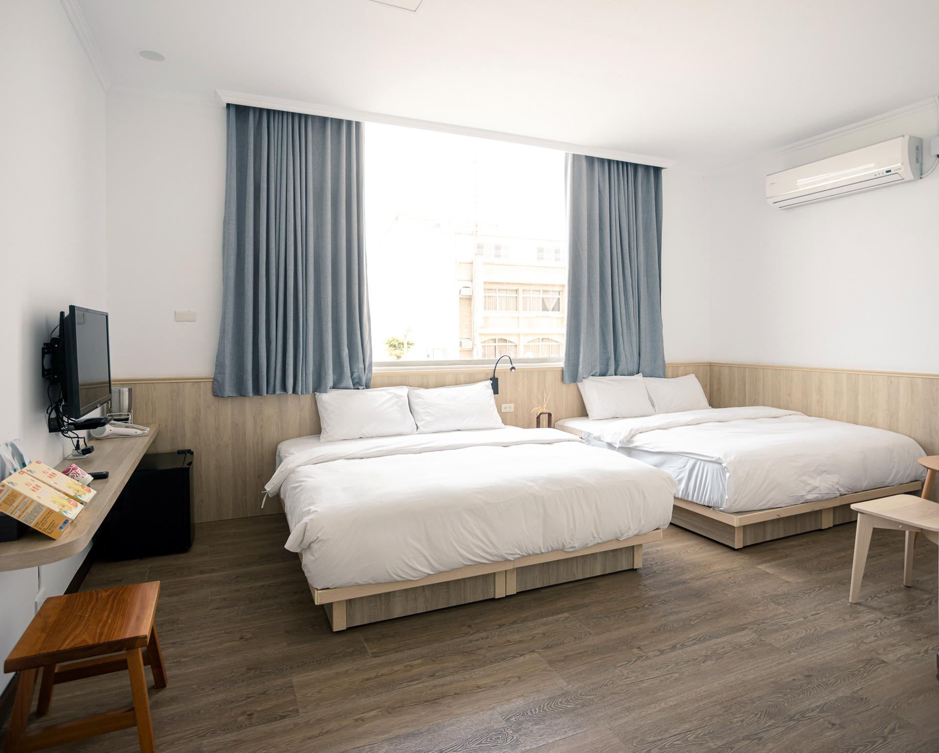 biao-zhun-quad-bed-room